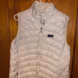Large white Patagonia vest